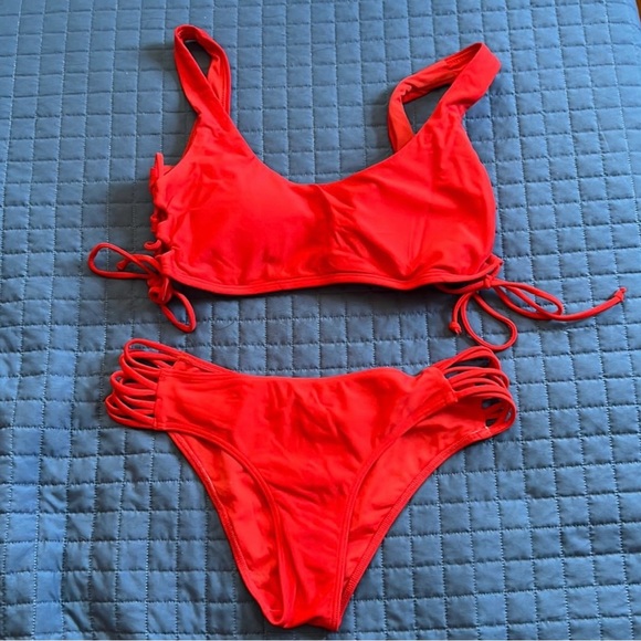Hollister Vibrant Red Bikini Set - Picture 1 of 4